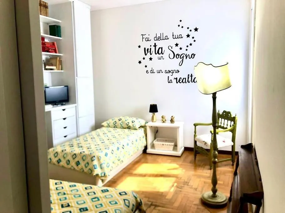Casa Selene , Per Sentirti Un Po\' A Casa. contacts